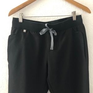 Figs black S skinny leg pants